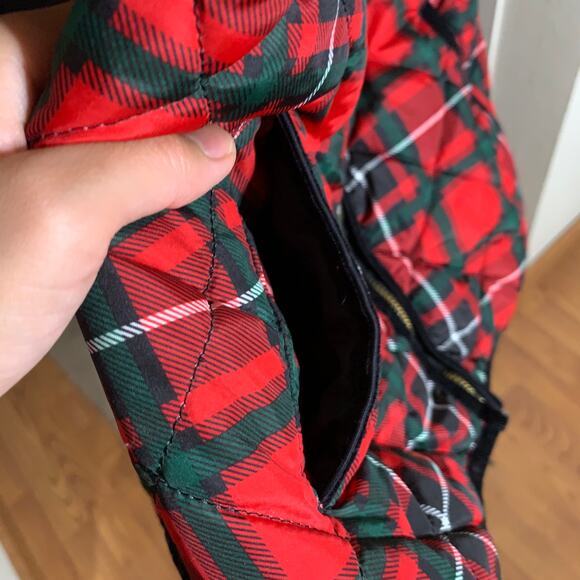 Old Navy Women's Red Puffer Winter Vest Size S - Picture 4 of 13